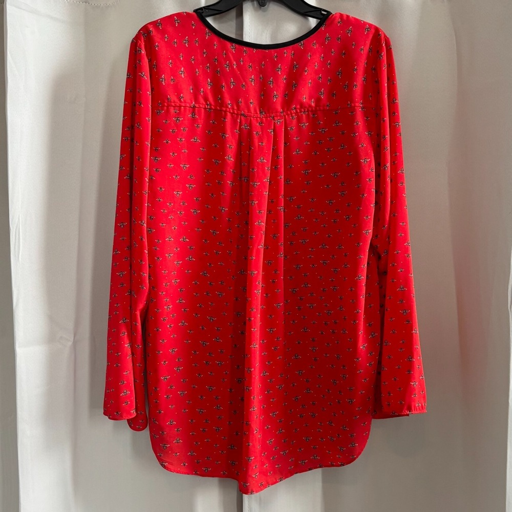 Libby Edelman Womens Top Large Red Bee Novelty Print Career V‎ Neck Insect 18192 - Picture 2 of 7